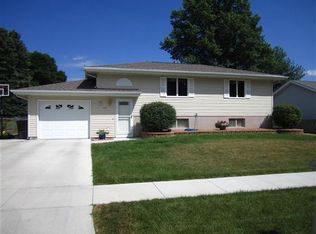 103 S Maple St, Wayne, NE 68787