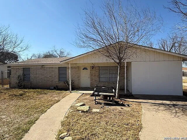 889 Tampico Cir — Photo 3
