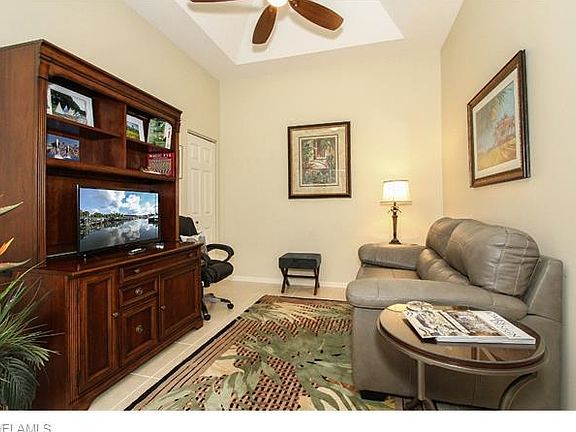 4th image of 318 Angler Dr #401