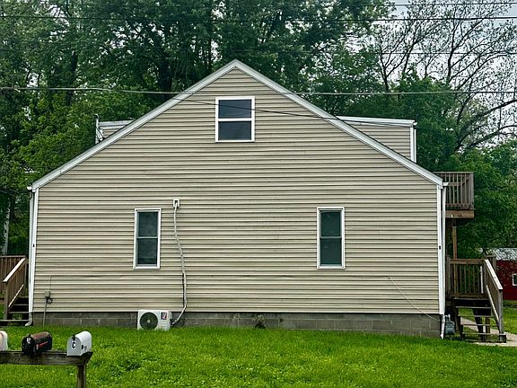 3rd image of 1214 Commercial St