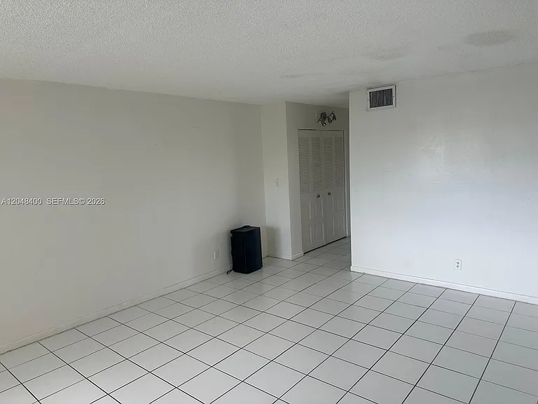 500 NE 2nd St #408 — Photo 5