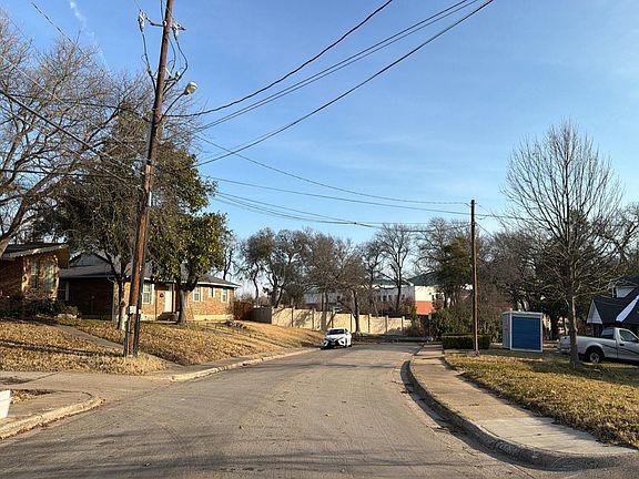 4th image of 7250 Ridge Park Ln