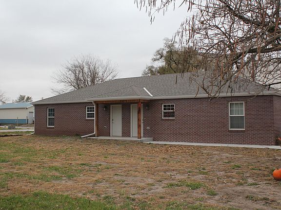 2nd image of 345 1st St #345