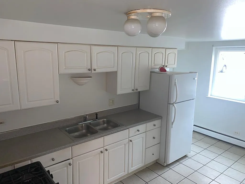 2 bed, 950 sqft, $1,450 — Photo 2