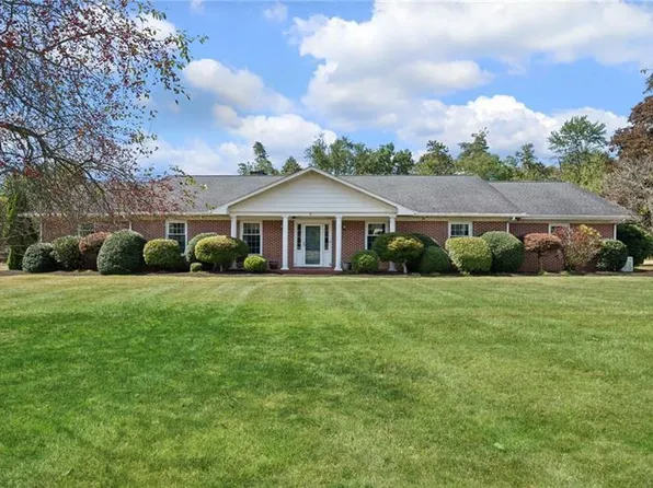 406 Pennsylvania Ave, Punxsutawney, PA 15767