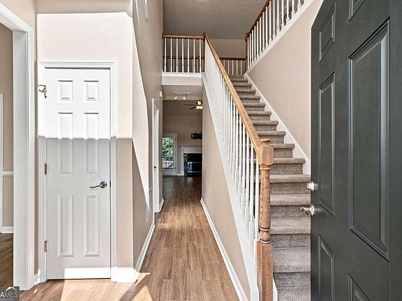 3rd image of 4085 Berkeley Park Dr
