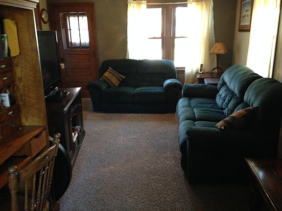 3rd image of 205 S Carver St