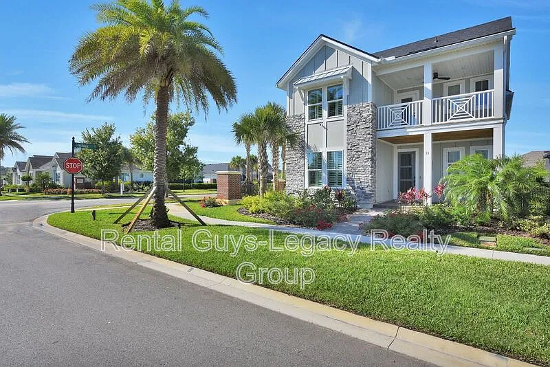 4 bed, 3.5 bath, 2466 sqft, $3,900 — Photo 2