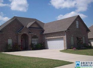 515 Waterford Cove Cir, Calera, AL 35040