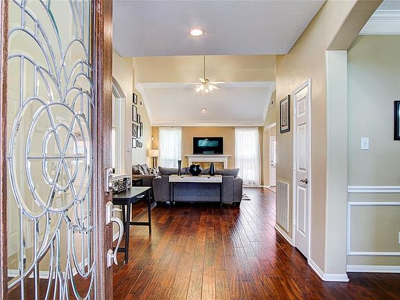 3rd image of 3551 Lakearies Ln