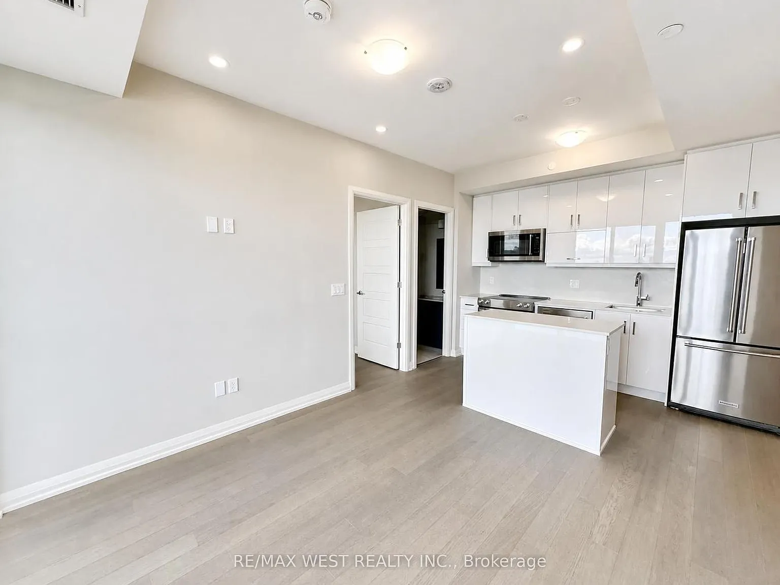Clockwork Condos — Photo 4