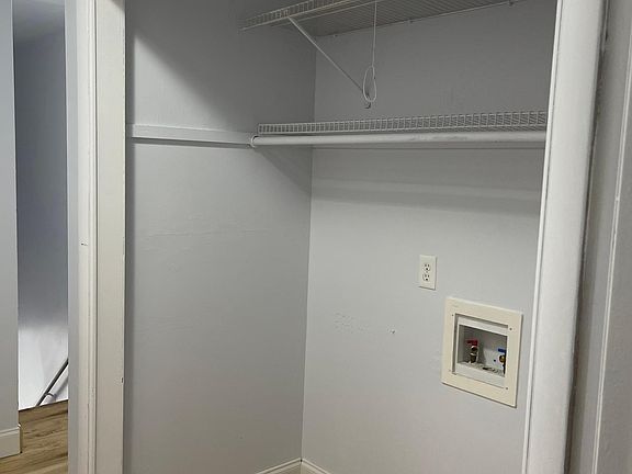 5th image of 5265 Oakwood Dr