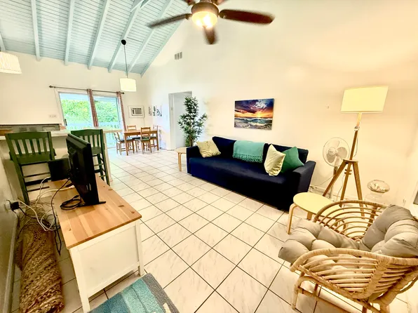 201 Queen's Ridge, St. Croix, VI 00820