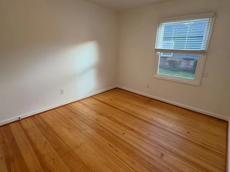 2400 N Killingsworth St — Photo 6