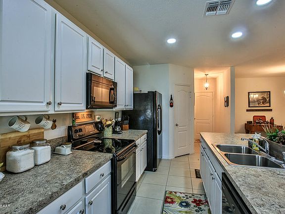 3rd image of 123 Fishermans Cove Dr