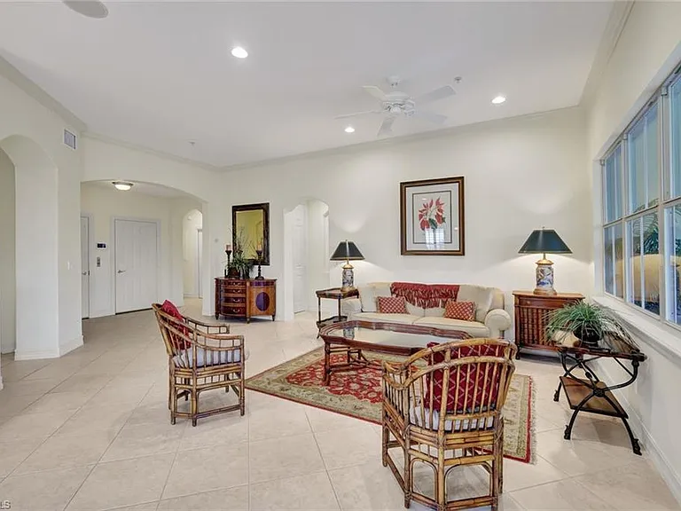 2830 Tiburon Blvd E #103 — Photo 10