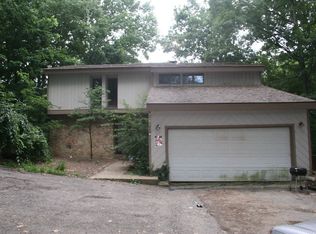 557 Tanglewood Dr, Taylorsville, KY 40071