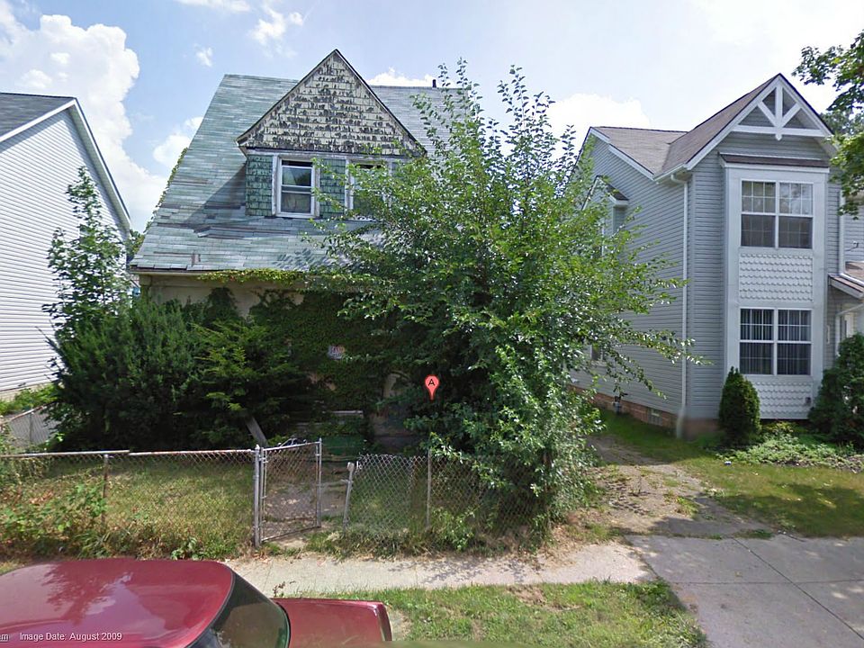 1st image of 609 E 102nd St