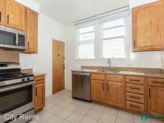 2nd image of 59 Collingwood St APT 4