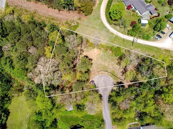 31 Cane Creek Cir, Fairview, NC 28730