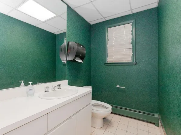 586 Kearny Avenue image 20 of 26