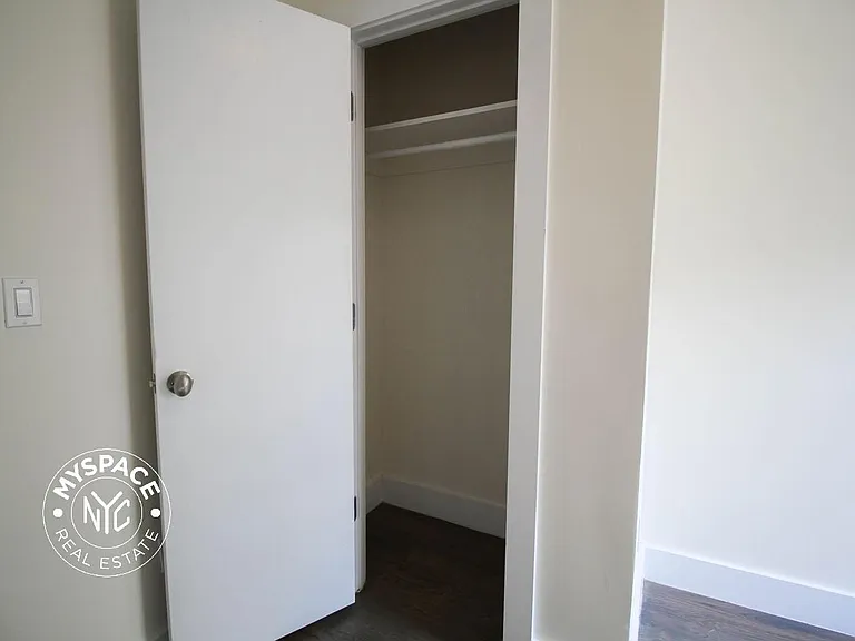 360 Bainbridge St #3 — Photo 8