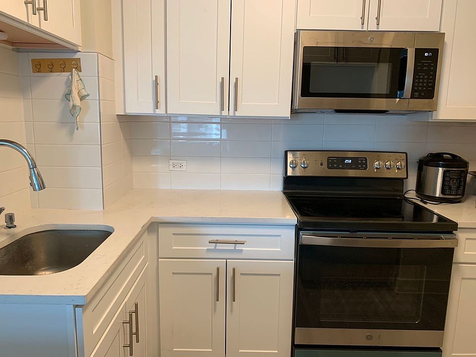2nd image of 3600 N Lake Shore Dr APT 1723