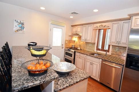 Beautifully Updated Kitchen