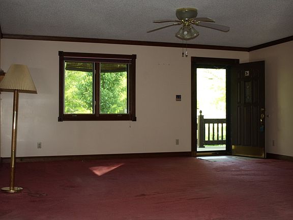 3rd image of 1305 Liberty Ln