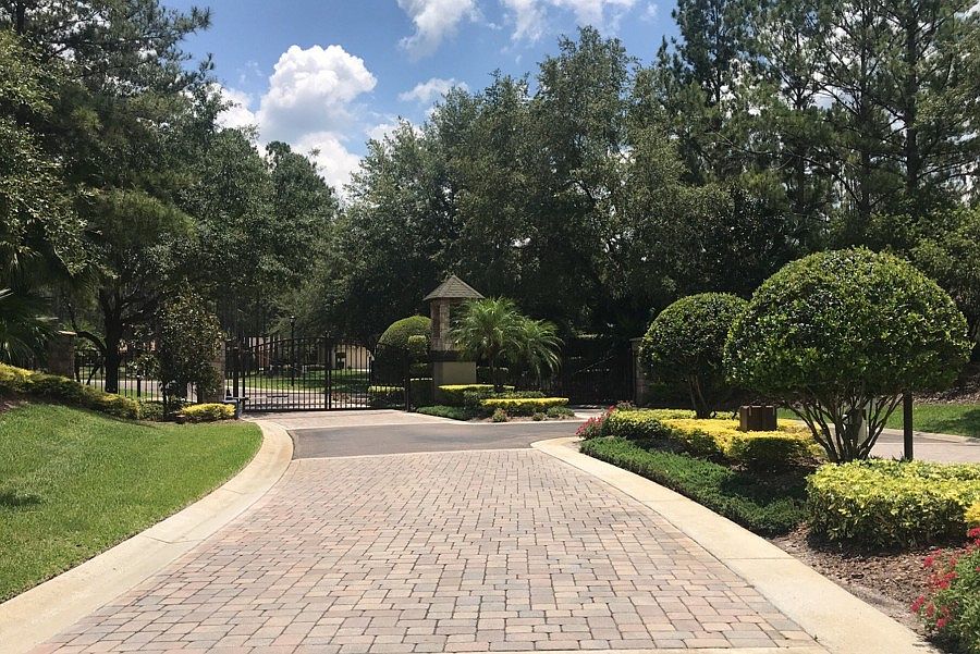 1st image of 306 Pine Bluff Dr