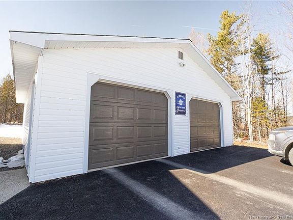 5th image of 114 Swan Rd