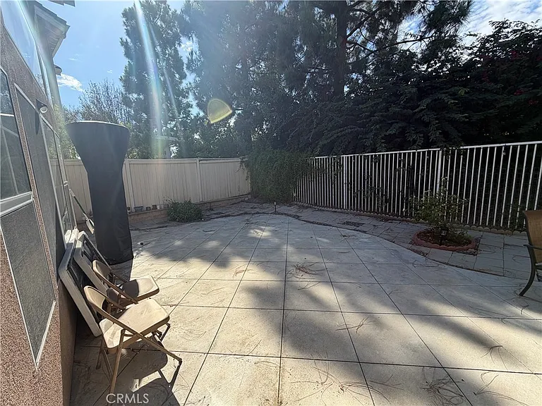 5540 Patricia Way — Photo 24