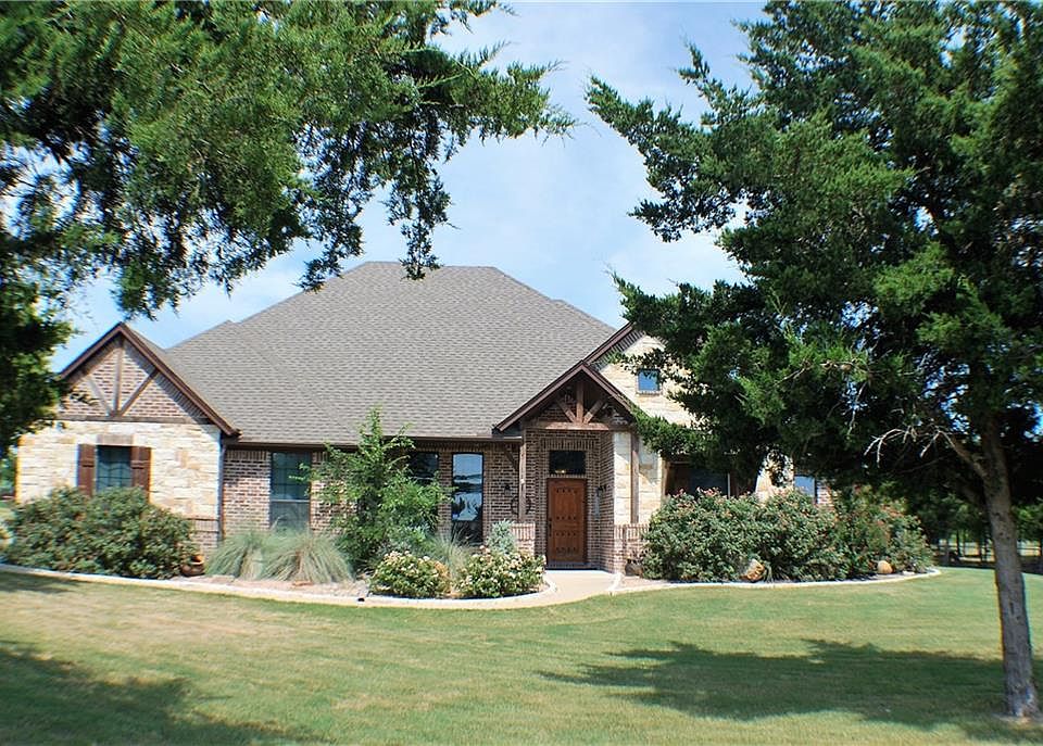1st image of 132 Cedar Park Ct