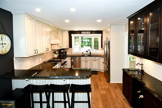 Island and wet bar