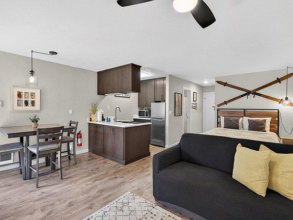 3rd image of 1300 Regency Way #28