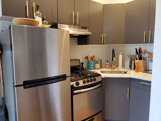 Rented by Lang Realty LLC | media 10