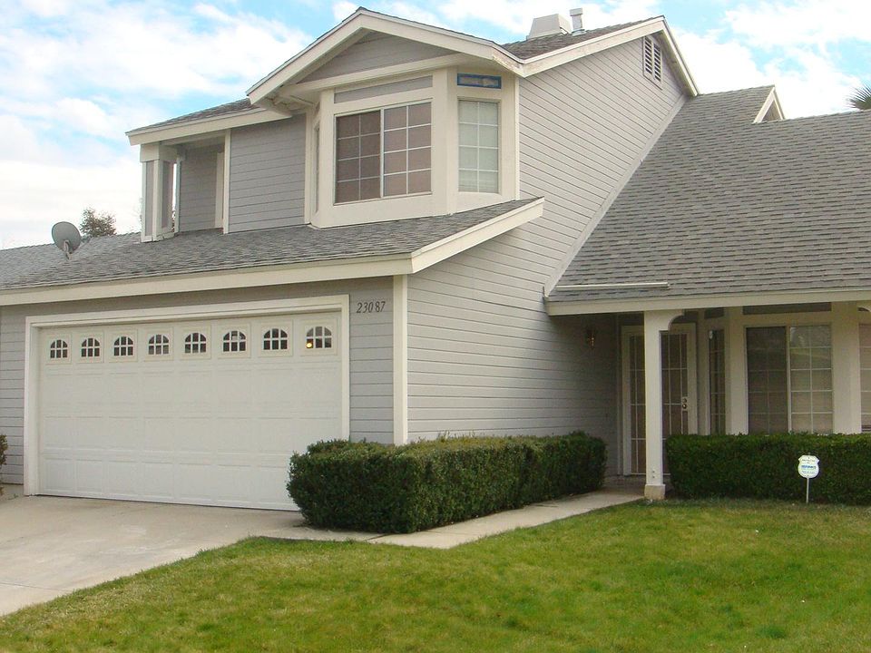 1st image of 23087 Mansfield Ln