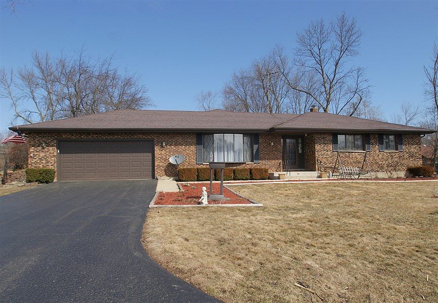1st image of 10736 W Pickford Ave
