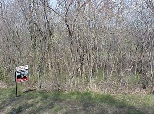 6958 Kiowa Dr, Ozawkie, KS 66070
