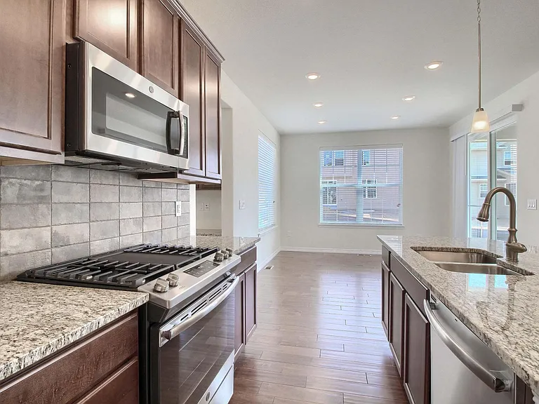 14776 Oslo Ave — Photo 10