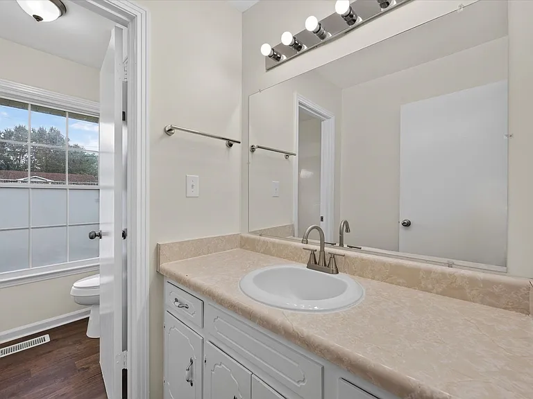 607 Granger Ln — Photo 21