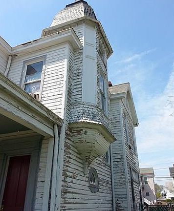 3rd image of 2016 Barton Ave