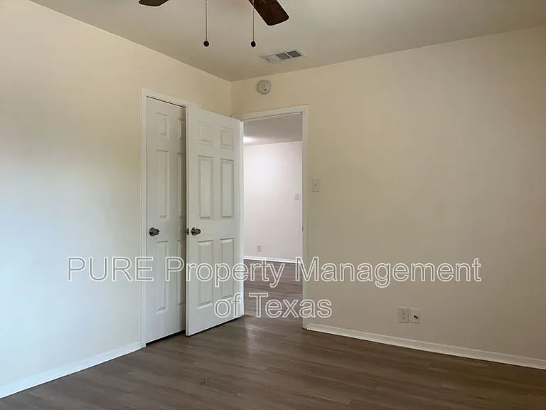 417-418 Parkhill Cv #418 — Photo 6