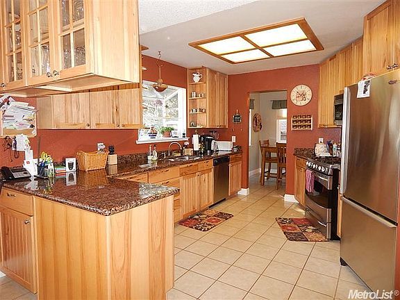 3rd image of 2905 Elmer St