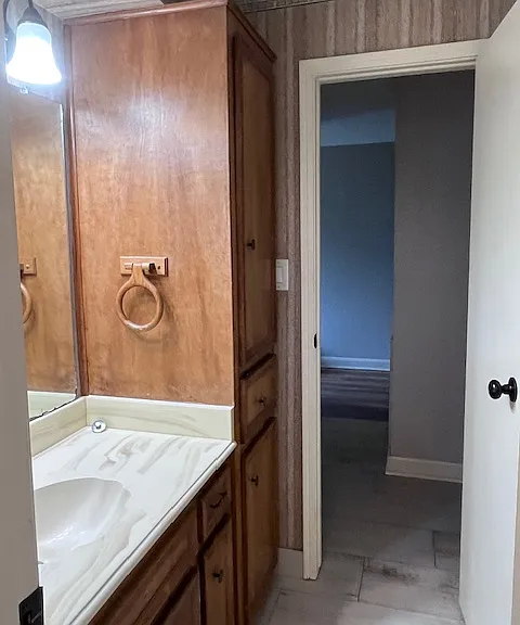 Guest Bath Looking Back to Hallway