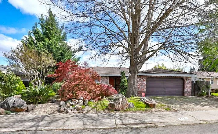 7141 Westmoreland Way photo 1