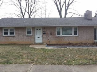 15 Grinnel Dr, Camp Hill, PA 17011