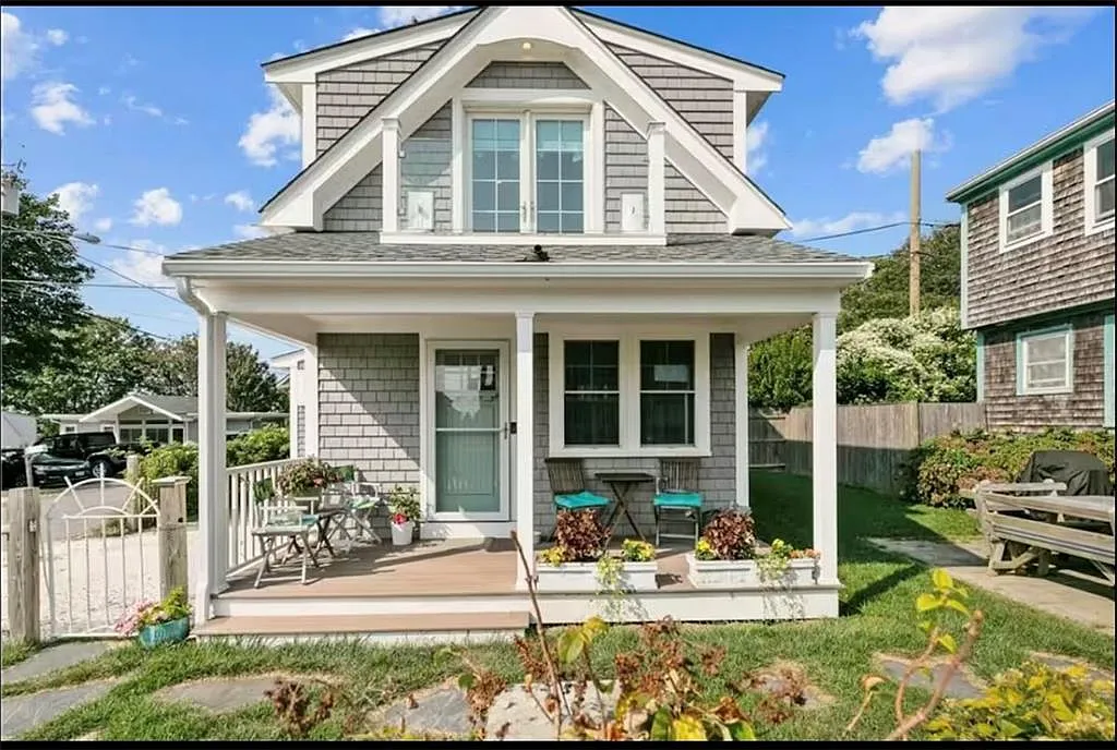 1 bed, 2.0 bath, 760 sqft, $2,500 — Photo 1