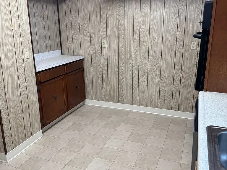 4248 Vine St — Photo 10