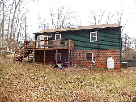 4th image of 101 Bridle Rock Ct